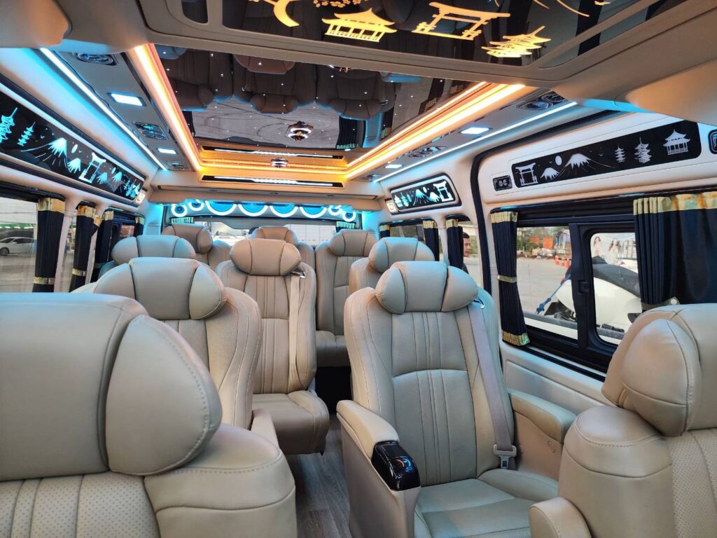 รถตู้สนามบินนครพนม เที่ยวต่อสกลนคร มุกดาหาร และพระธาตุพนม